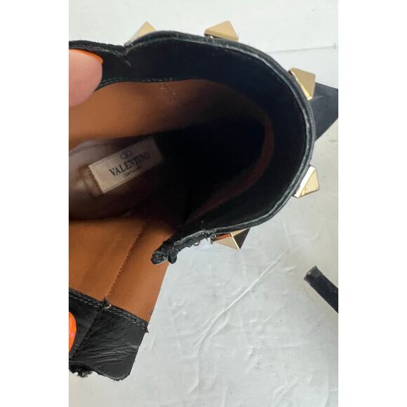 Valentino Garavini Rockstud Black Suede Pointy Toe Side Zip Up Ankle Boots Sz 6 - Picture 9 of 12